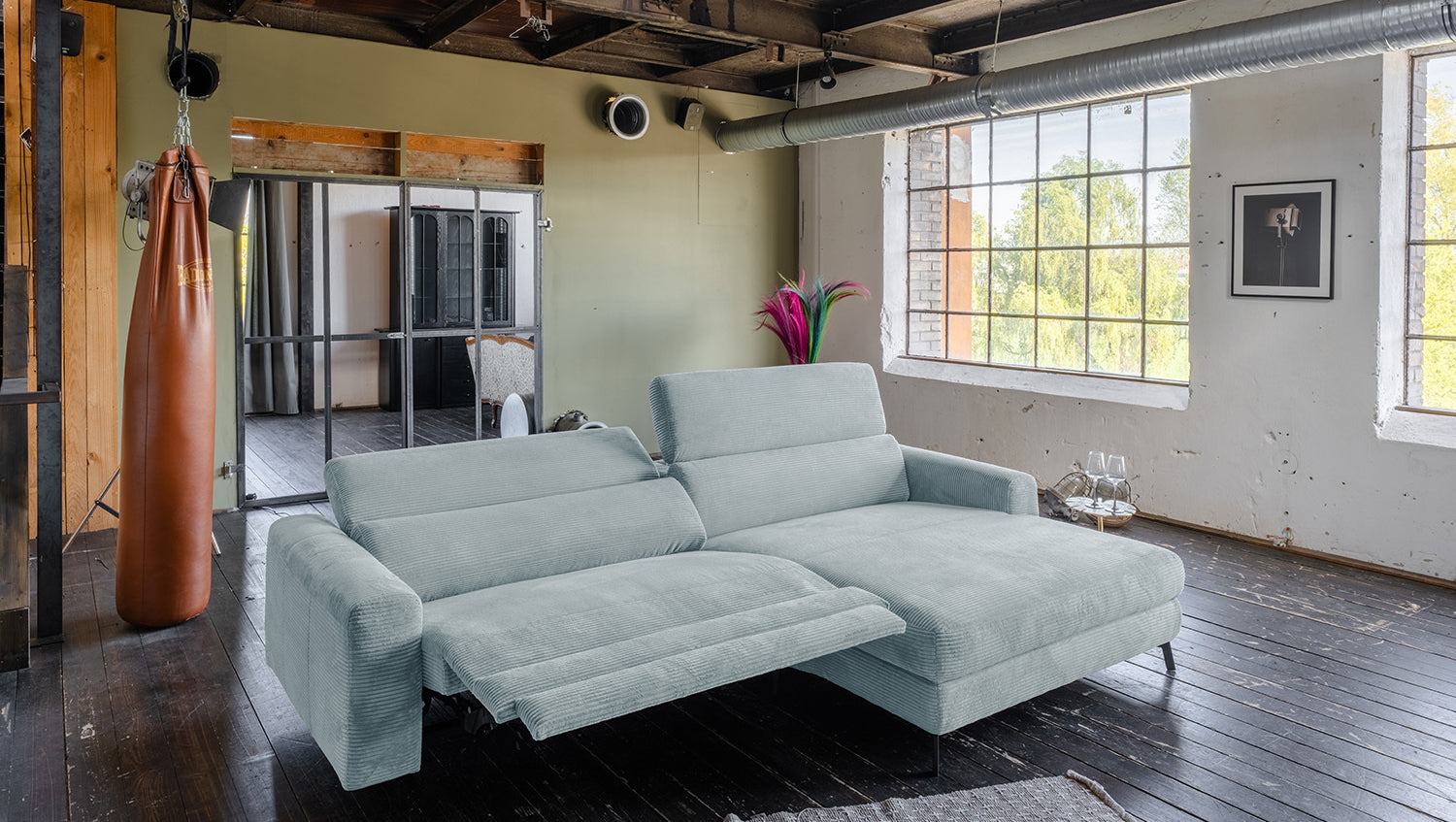 KAWOLA Sofa LAISKA Ecksofa Relaxfunktion teilmotorisch Cord hellblau