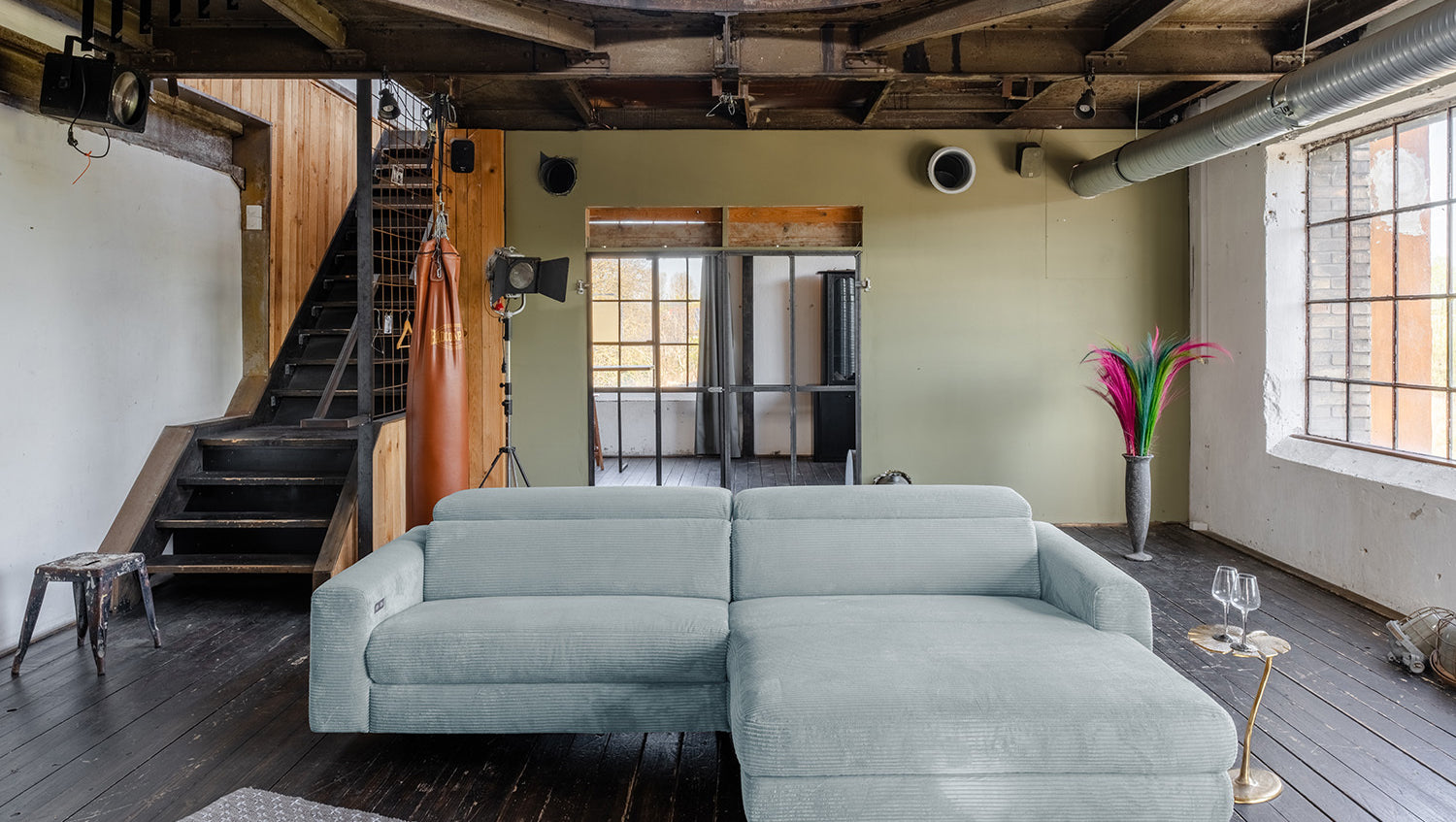 KAWOLA Sofa LAISKA Ecksofa Relaxfunktion teilmotorisch Cord hellblau