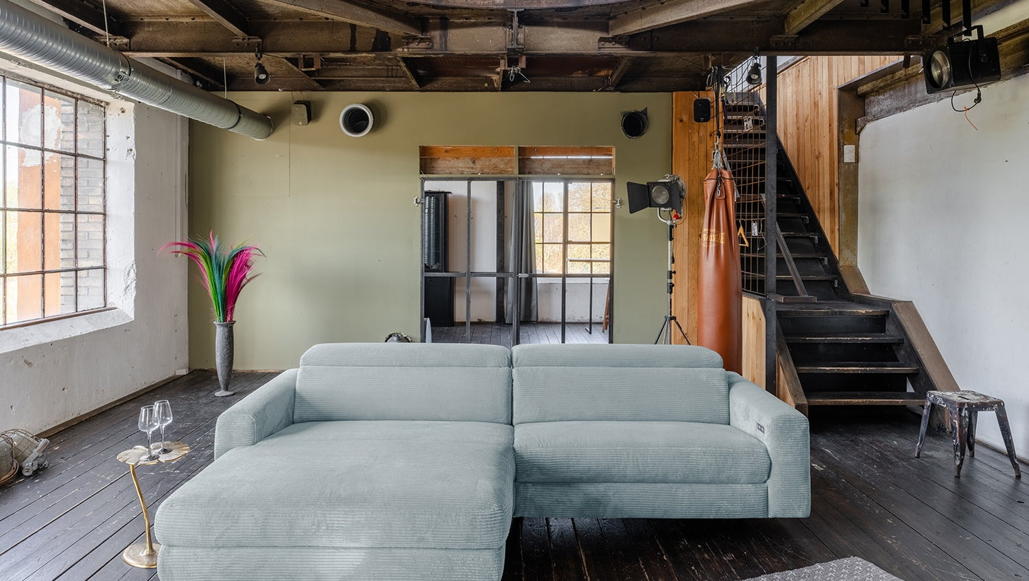 KAWOLA Sofa LAISKA Ecksofa Relaxfunktion teilmotorisch Cord hellblau
