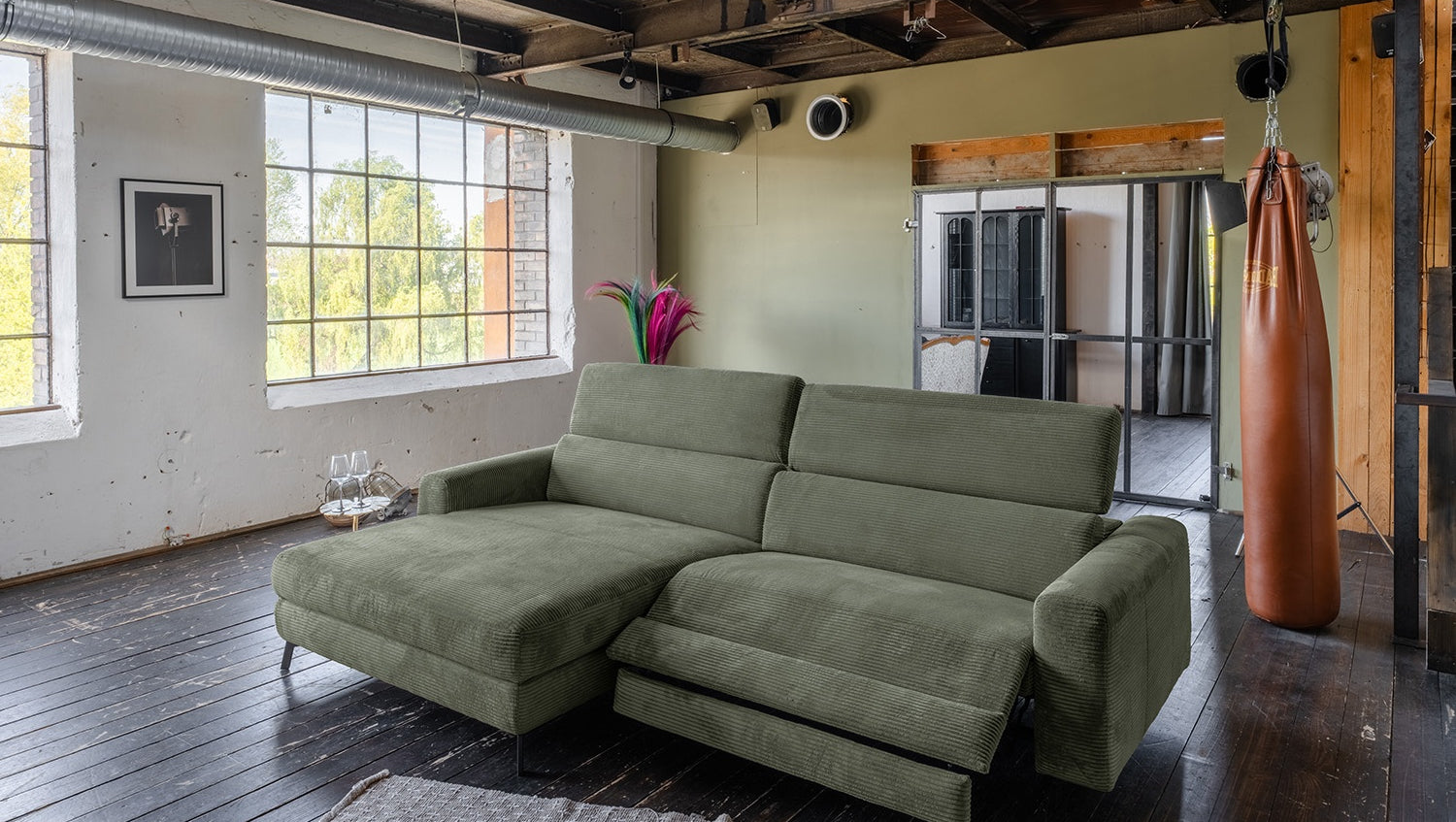 KAWOLA Sofa LAISKA Ecksofa Relaxfunktion teilmotorisch Cord olivgrün, Links