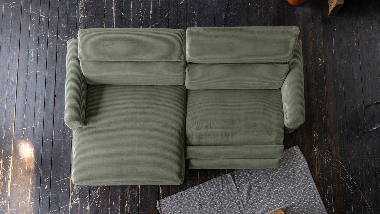 KAWOLA Sofa LAISKA Ecksofa Relaxfunktion teilmotorisch Cord olivgrün
