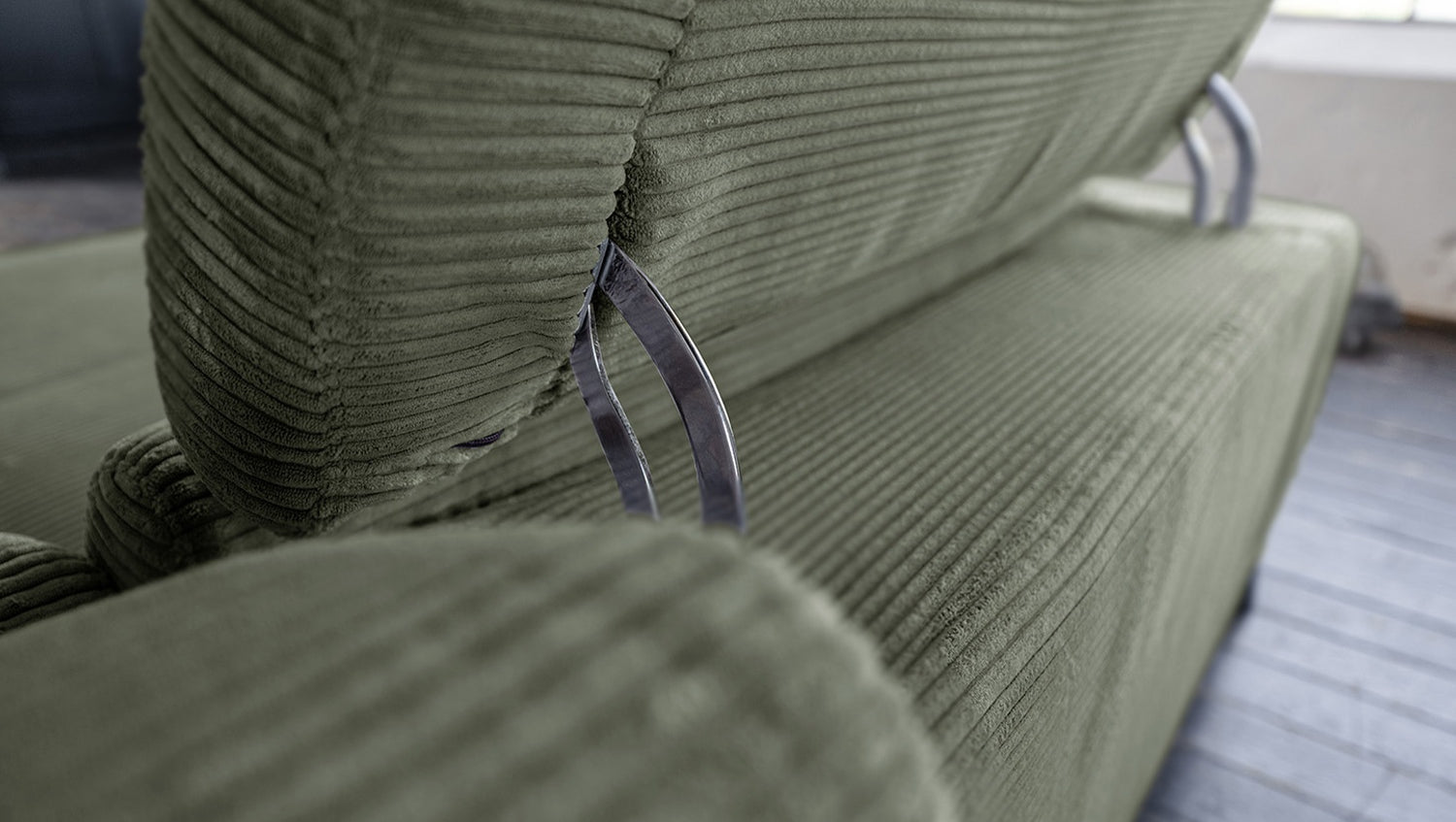 KAWOLA Sofa LAISKA Ecksofa Relaxfunktion teilmotorisch Cord olivgrün