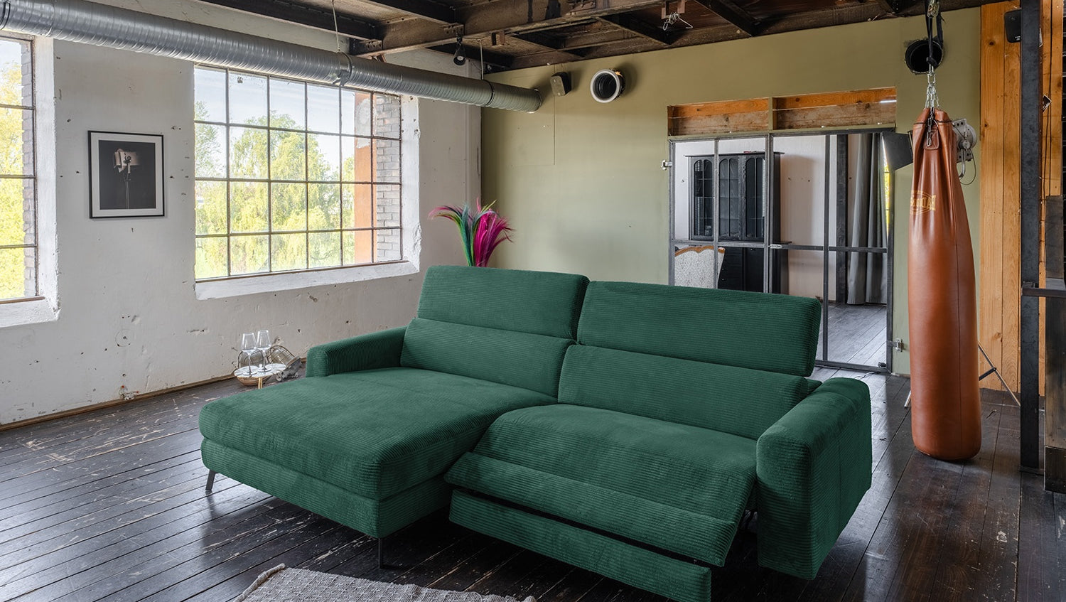 KAWOLA Sofa LAISKA Ecksofa Relaxfunktion teilmotorisch Cord smaragd, Links