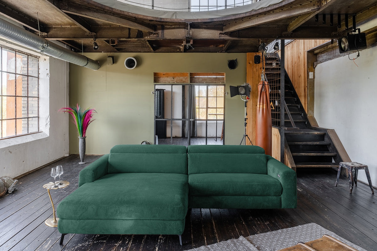 KAWOLA Sofa LAISKA Ecksofa Relaxfunktion teilmotorisch Cord smaragd