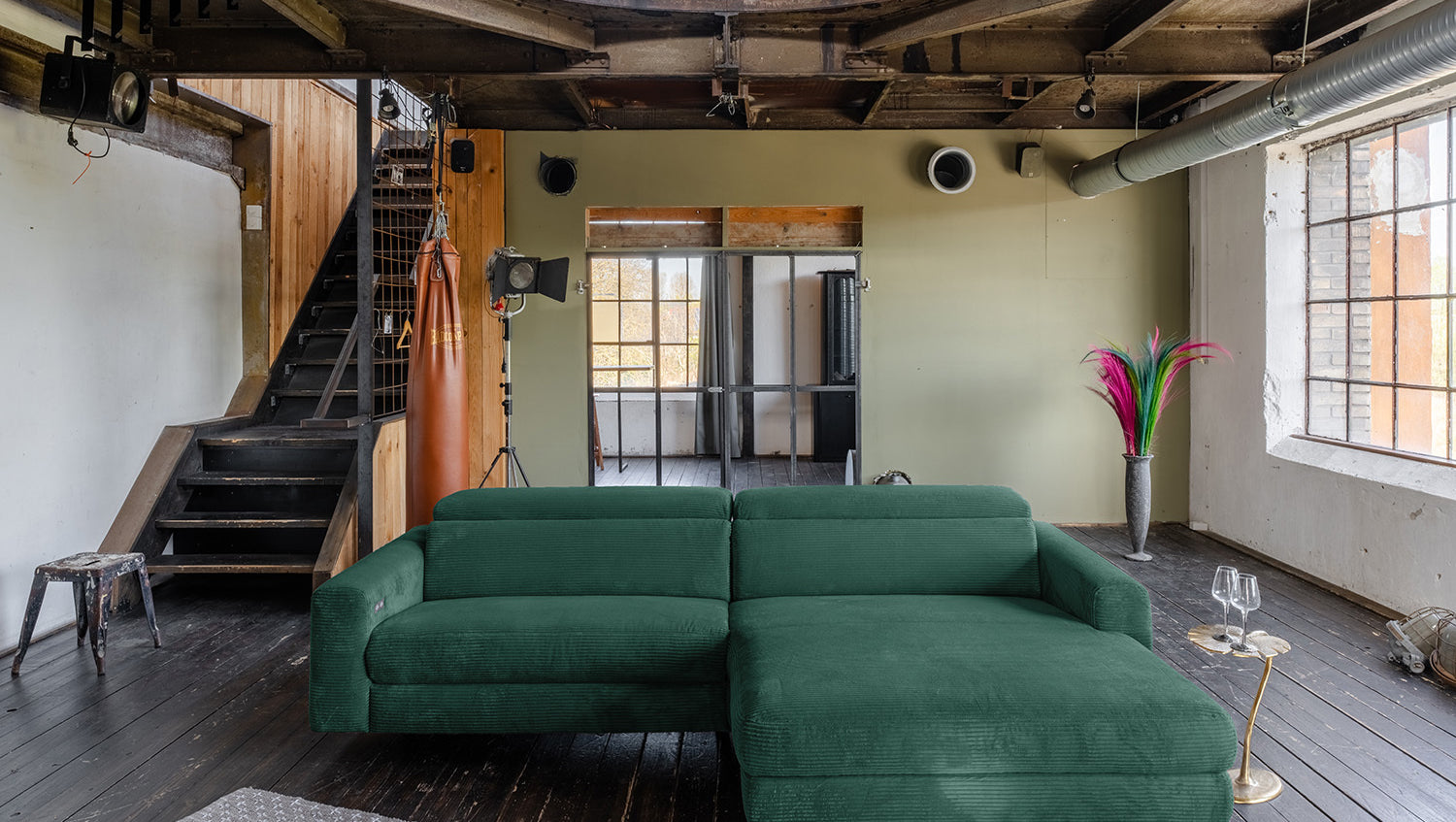 KAWOLA Sofa LAISKA Ecksofa Relaxfunktion teilmotorisch Cord smaragd