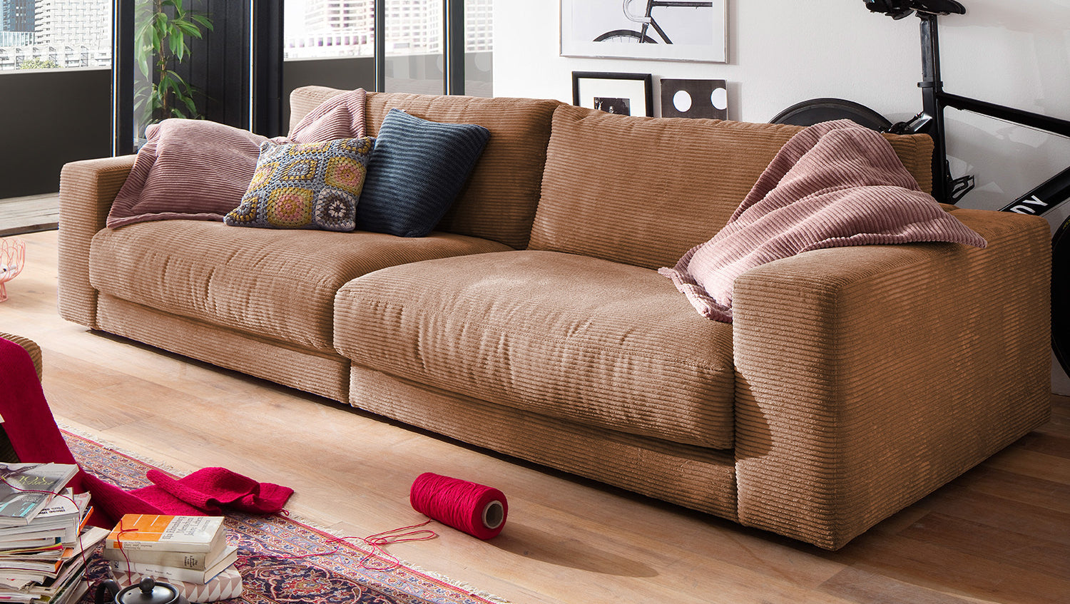 KAWOLA Sofa MADELINE 3-Sitzer Cord rost