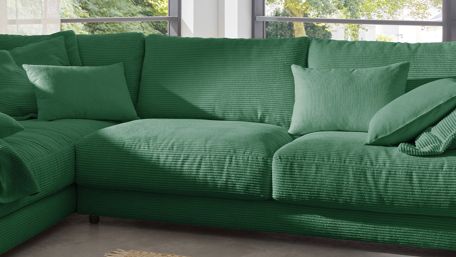 KAWOLA Sofa MADELINE Ecksofa mit Recamiere Cord smaragd
