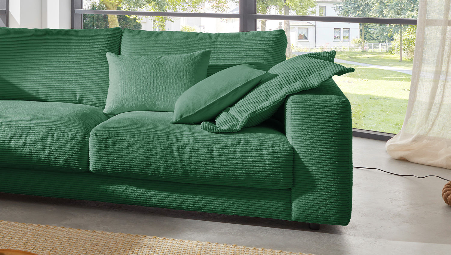 KAWOLA Sofa MADELINE Ecksofa mit Recamiere Cord smaragd