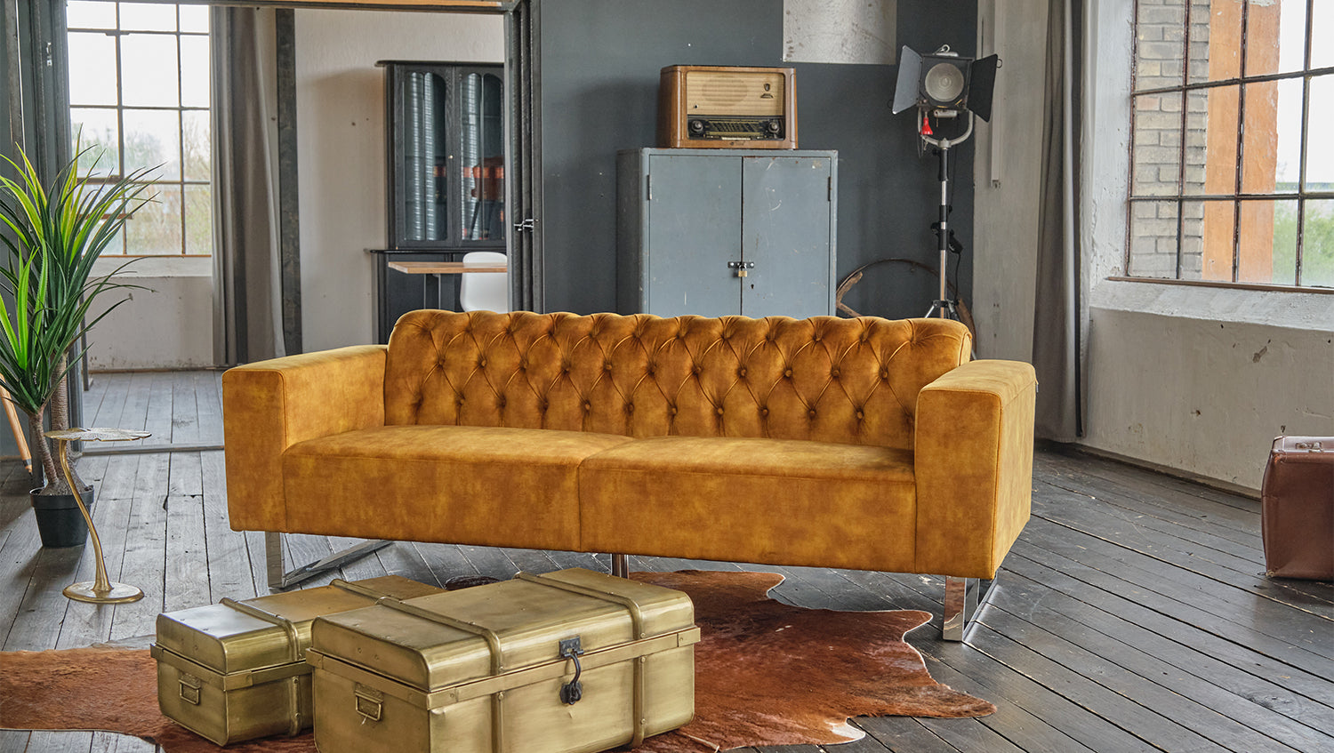 KAWOLA Sofa NILO 3-Sitzer Velvet Vintage gold