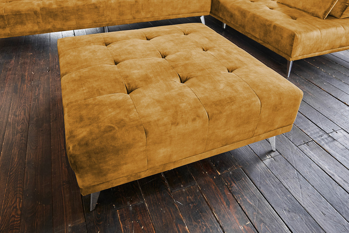 KAWOLA Sofa WIOLO Ecksofa velvet mit Hocker cognac