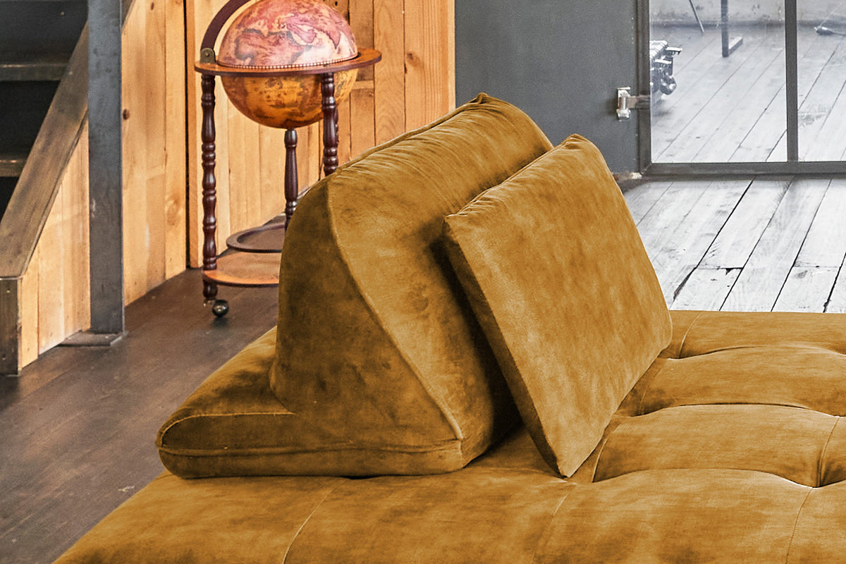 KAWOLA Sofa WIOLO Ecksofa velvet mit Hocker cognac