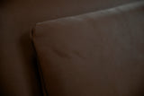 KAWOLA Sofa WIOLO Schlafsofa Daybed mit Hocker Leder dunkelbraun