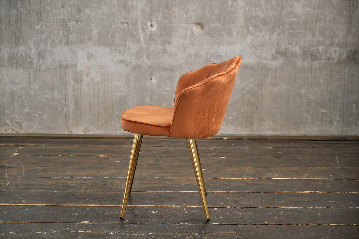 KAWOLA Stuhl SALLY Esszimmerstuhl Velvet orange Fuß gold