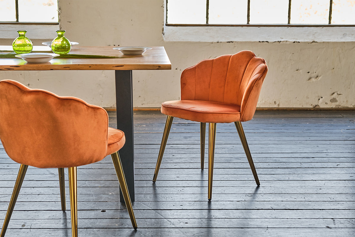 KAWOLA Stuhl SALLY Esszimmerstuhl Velvet orange Fuß gold
