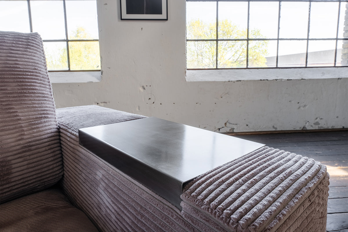 KAWOLA Tablett MADELINE gebürsteter Edelstahl für Armlehne Sofa