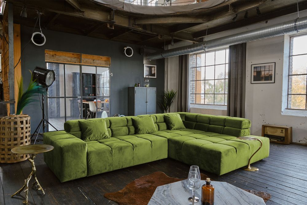 B-Ware KAWOLA Sofa NEVADA Ecksofa Velvet grün Recamiere rechts