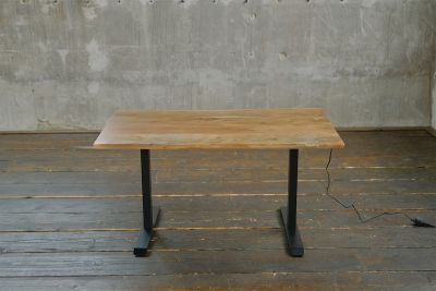 Vorschau: KAWOLA Schreibtisch LORA elektrisch höhenverstellbar mit Baumkante massiv Vorschau: KAWOLA Schreibtisch LORA elektrisch höhenverstellbar mit Baumkante massiv