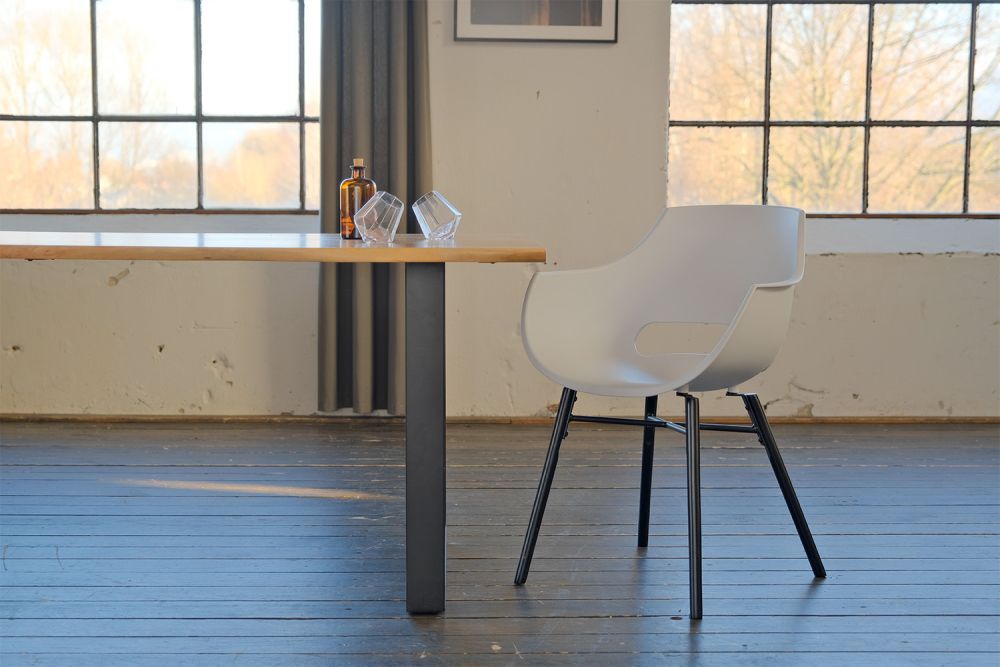 KAWOLA Essgruppe mit Esstisch Baumkante und Stühle ZAJA Kunststoff weiß