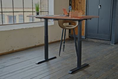 Vorschau: KAWOLA Schreibtisch LORA elektrisch höhenverstellbar mit Baumkante Nussbaumfarben massiv Vorschau: KAWOLA Schreibtisch LORA elektrisch höhenverstellbar mit Baumkante Nussbaumfarben massiv