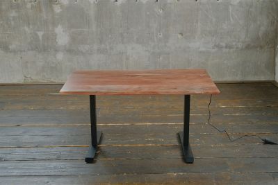 Vorschau: KAWOLA Schreibtisch LORA elektrisch höhenverstellbar mit Baumkante Nussbaumfarben massiv Vorschau: KAWOLA Schreibtisch LORA elektrisch höhenverstellbar mit Baumkante Nussbaumfarben massiv